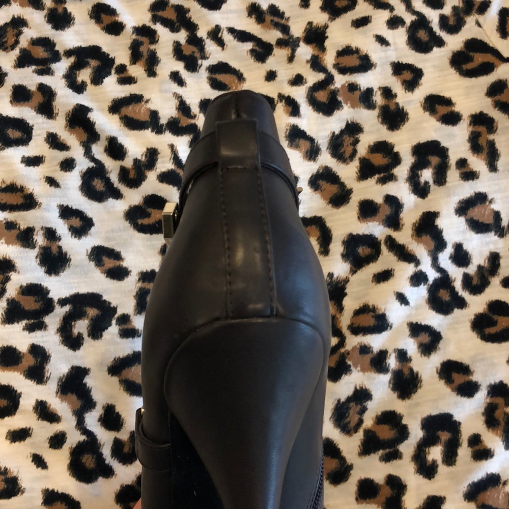 Guess Booties - Picture 8 of 8